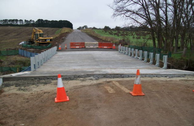 Langi Kal Kal Creek bridge strengthening